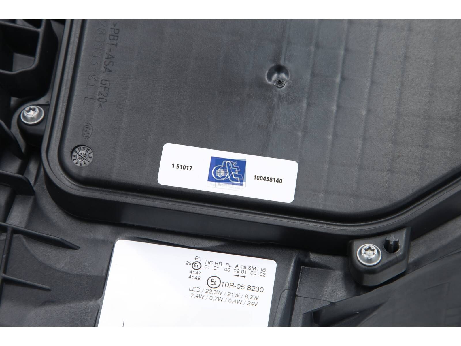 DT Spare Parts 1.51017 Headlamp, left, 24 V