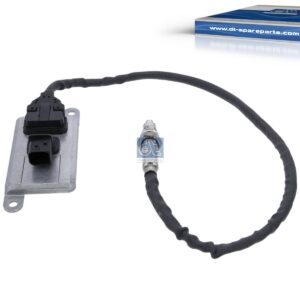 DT Spare Parts 4.69536 NOx Sensor, M20 x 1,5, SW: 22, L: 690 mm, 4 poles