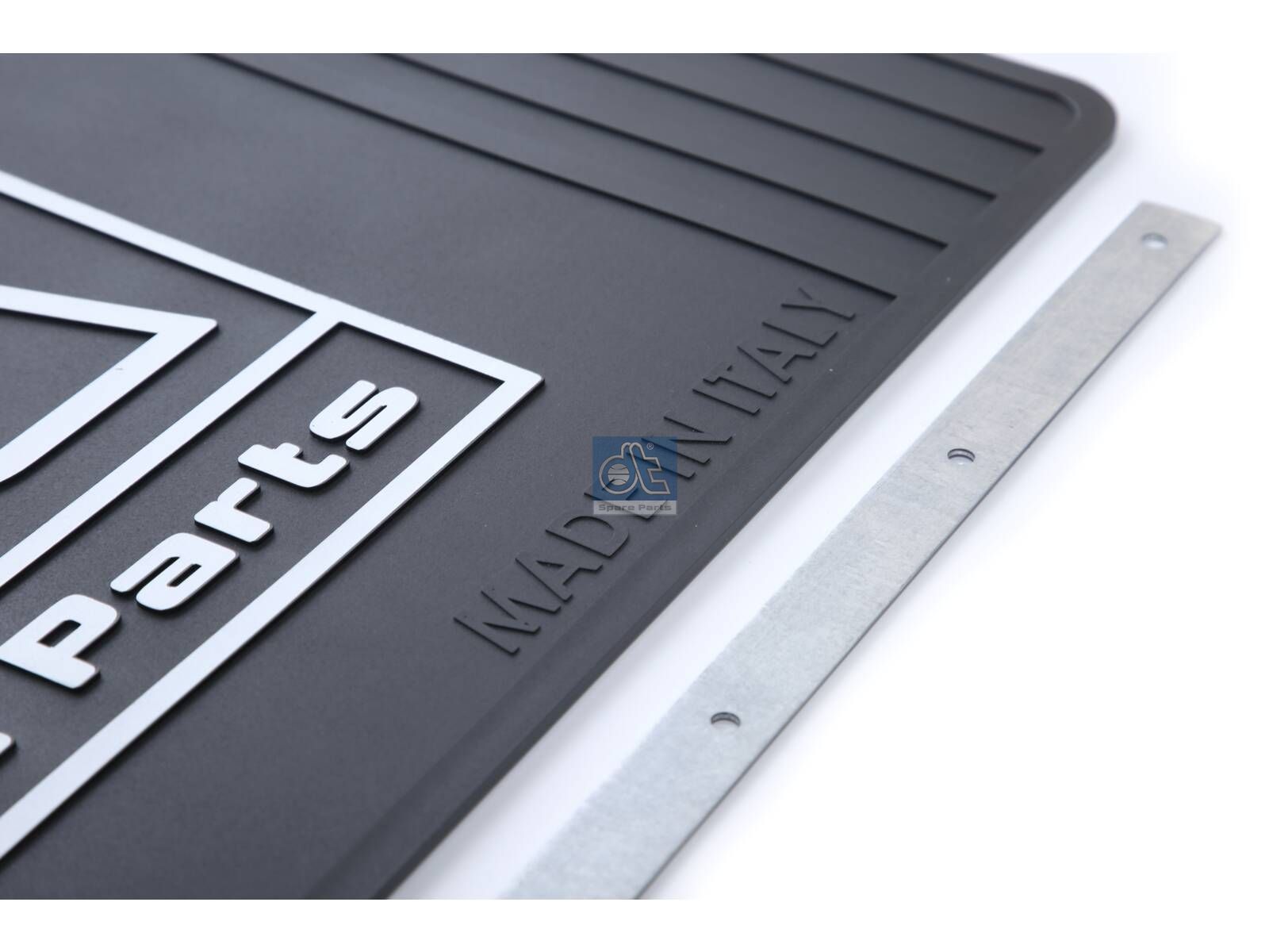 DT Spare Parts 9.55100 Splash guard kit, with mounting kit, 7 bores, b1: 7 mm, b2: 12 mm, Lb: 100 mm, L: 650 mm, W: 400 mm